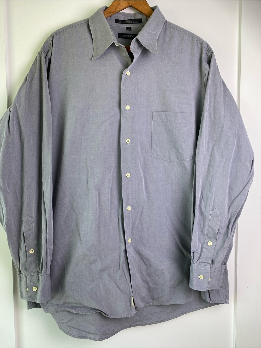 Dkny Men's Casual Button-Down Shirt in Gray
